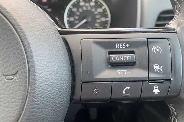 Nissan Qashqai 1.3 DiG-T MH Acenta Premium 5dr