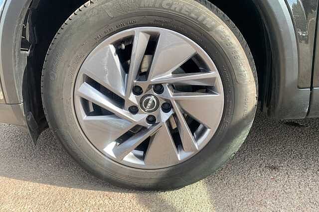 Nissan Qashqai 1.3 DiG-T MH Acenta Premium 5dr