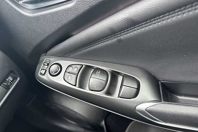 Nissan Juke 1.6 Hybrid N-Connecta 5dr Auto