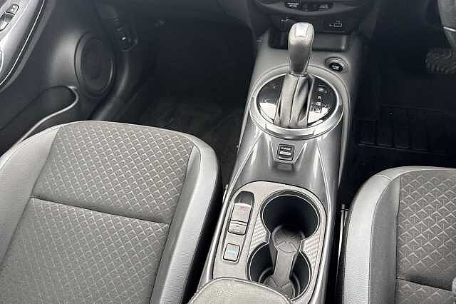 Nissan Juke 1.6 Hybrid N-Connecta 5dr Auto