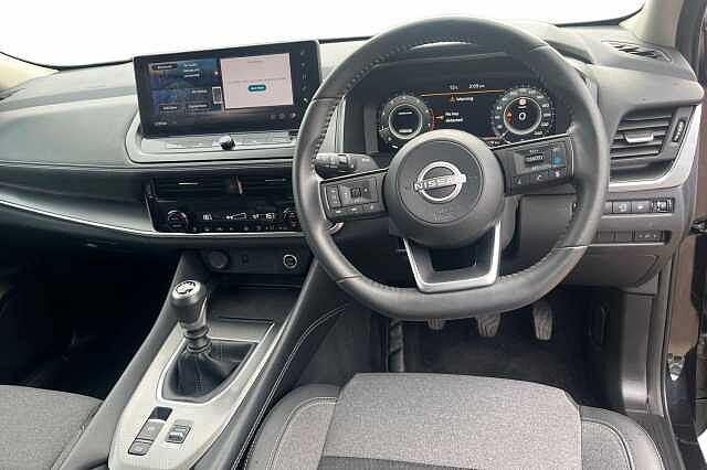 Nissan Qashqai 1.3 DiG-T MH N-Connecta 5dr