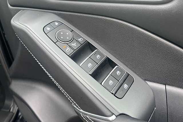 Nissan Qashqai 1.3 DiG-T MH N-Connecta 5dr