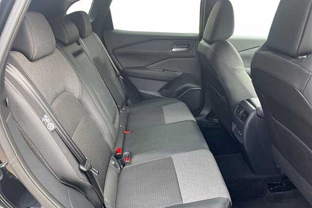 Nissan Qashqai 1.3 DiG-T MH N-Connecta 5dr