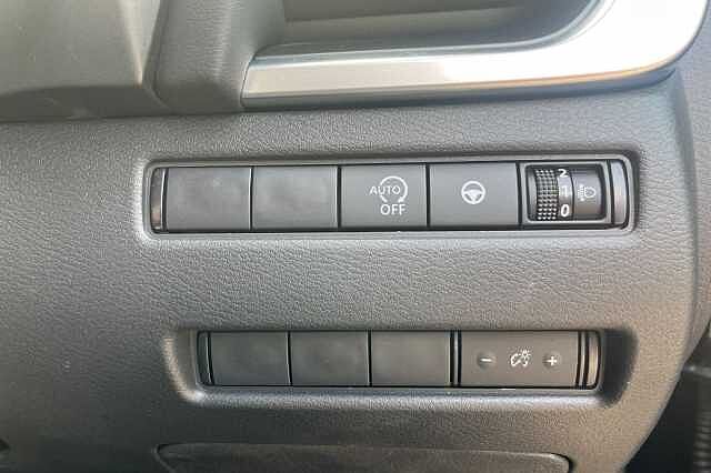 Nissan Qashqai 1.3 DiG-T MH N-Connecta 5dr