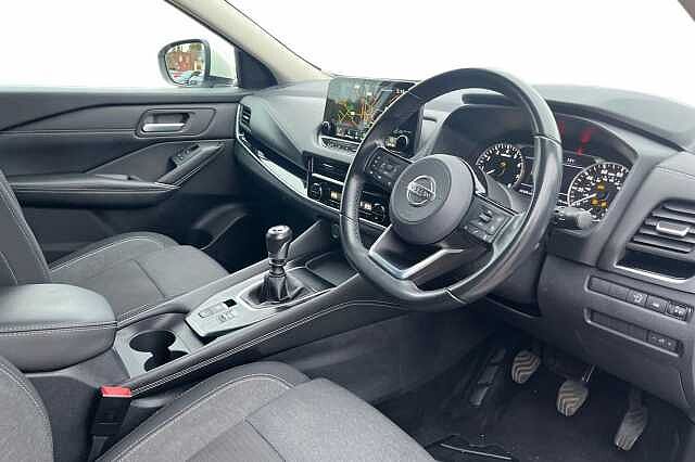 Nissan Qashqai 1.3 DiG-T MH N-Connecta 5dr