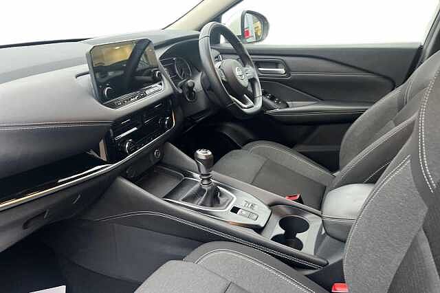 Nissan Qashqai 1.3 DiG-T MH N-Connecta 5dr