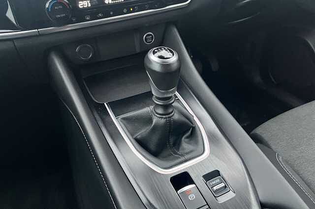 Nissan Qashqai 1.3 DiG-T MH N-Connecta 5dr