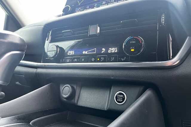 Nissan Qashqai 1.3 DiG-T MH N-Connecta 5dr