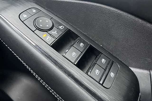 Nissan Qashqai 1.3 DiG-T MH N-Connecta 5dr