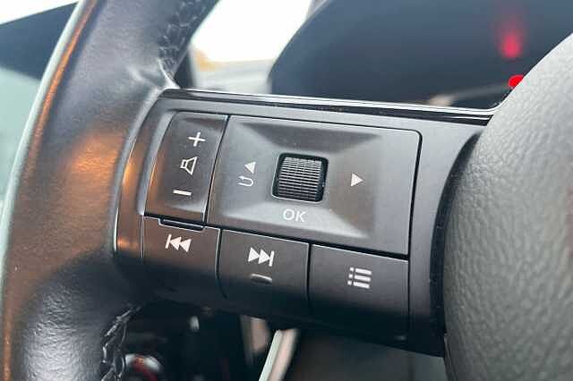 Nissan Qashqai 1.3 DiG-T MH N-Connecta 5dr