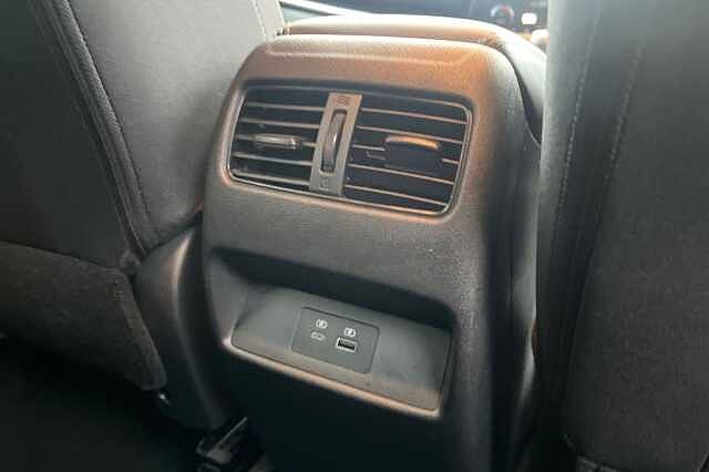 Nissan Qashqai 1.3 DiG-T MH N-Connecta 5dr