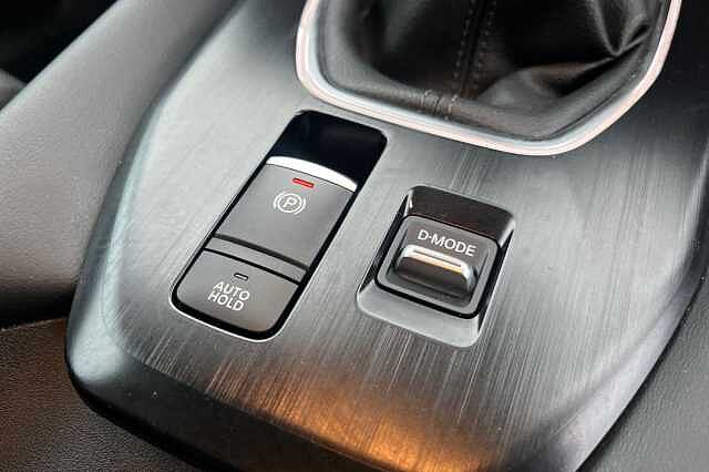 Nissan Qashqai 1.3 DiG-T MH N-Connecta 5dr