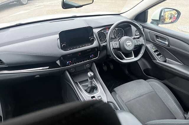 Nissan Qashqai 1.3 DiG-T MH N-Connecta 5dr