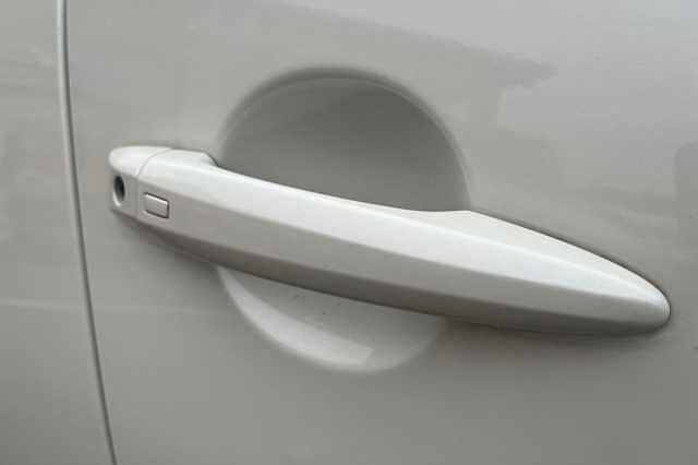 Nissan Qashqai 1.3 DiG-T MH N-Connecta 5dr