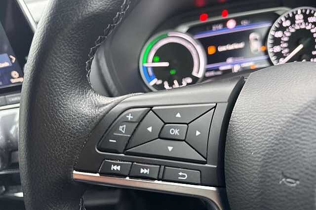 Nissan Juke 1.6 Hybrid N-Connecta 5dr Auto