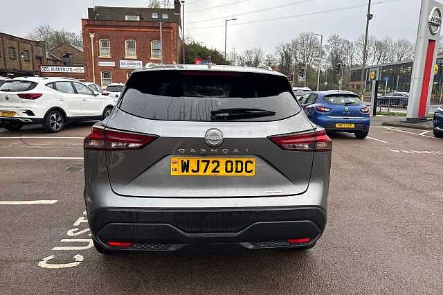 Nissan Qashqai 1.3 DiG-T MH Acenta Premium 5dr