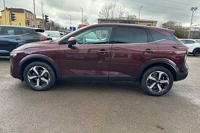 Nissan Qashqai 1.3 DiG-T MH 158 N-Connecta 5dr Xtronic