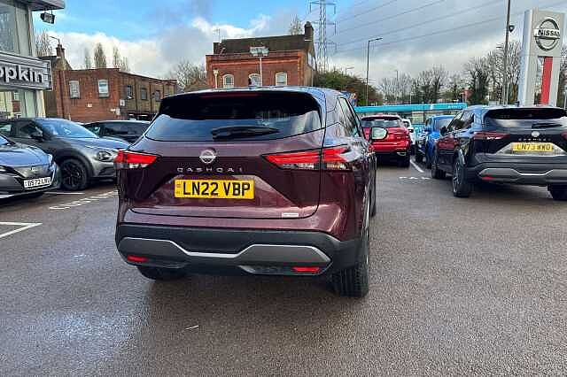 Nissan Qashqai 1.3 DiG-T MH 158 N-Connecta 5dr Xtronic