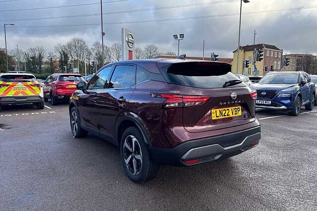 Nissan Qashqai 1.3 DiG-T MH 158 N-Connecta 5dr Xtronic