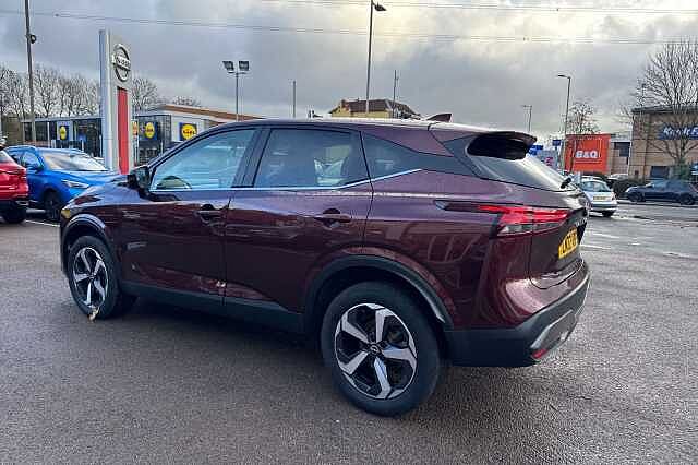 Nissan Qashqai 1.3 DiG-T MH 158 N-Connecta 5dr Xtronic