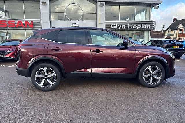 Nissan Qashqai 1.3 DiG-T MH 158 N-Connecta 5dr Xtronic