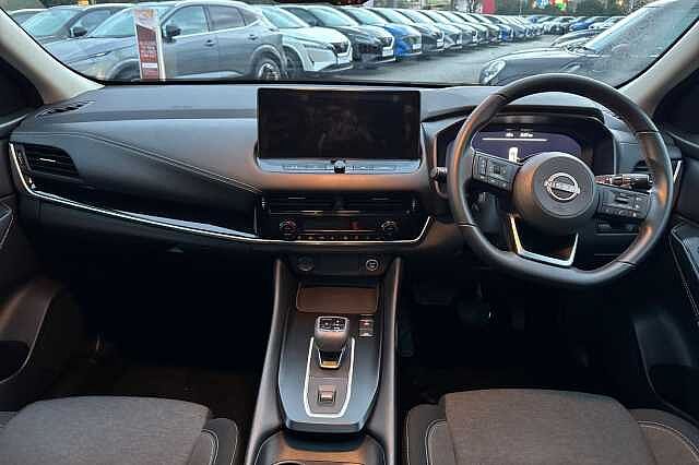 Nissan Qashqai 1.3 DiG-T MH 158 N-Connecta [Glass Rf] 5dr Xtronic