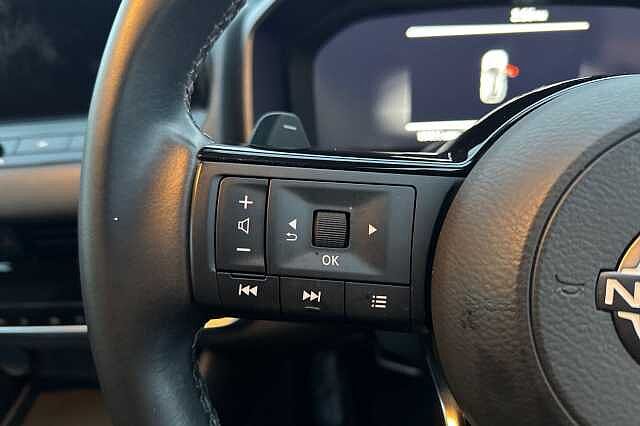 Nissan Qashqai 1.3 DiG-T MH 158 N-Connecta [Glass Rf] 5dr Xtronic