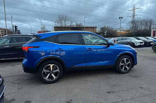 Nissan Qashqai 1.3 DiG-T MH 158 N-Connecta [Glass Rf] 5dr Xtronic