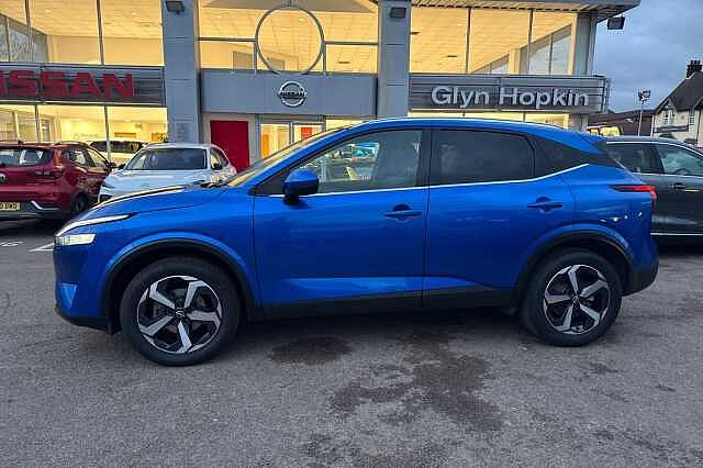 Nissan Qashqai 1.3 DiG-T MH 158 N-Connecta [Glass Rf] 5dr Xtronic