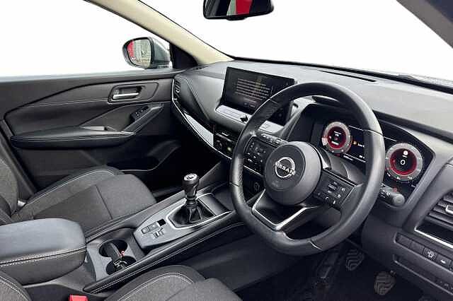 Nissan Qashqai 1.3 DiG-T MH N-Connecta 5dr
