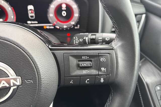 Nissan Qashqai 1.3 DiG-T MH N-Connecta 5dr