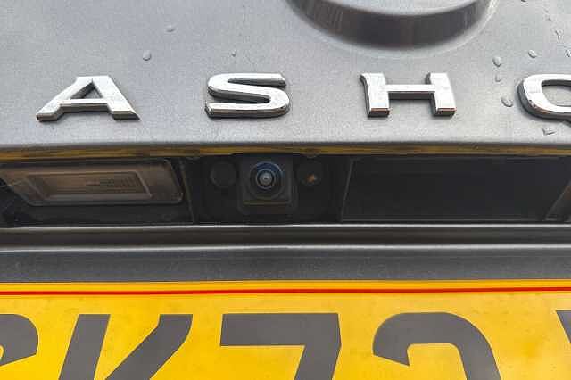 Nissan Qashqai 1.3 DiG-T MH N-Connecta 5dr