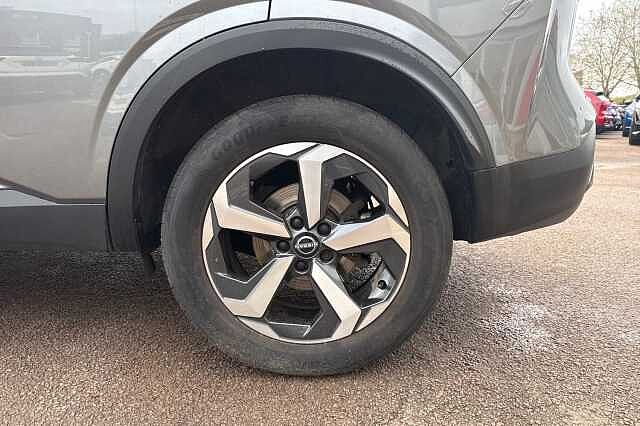 Nissan Qashqai 1.3 DiG-T MH N-Connecta 5dr