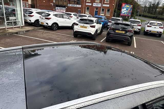 Nissan Qashqai 1.3 DiG-T MH N-Connecta 5dr