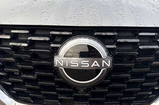 Nissan Qashqai 1.3 DiG-T MH N-Connecta 5dr