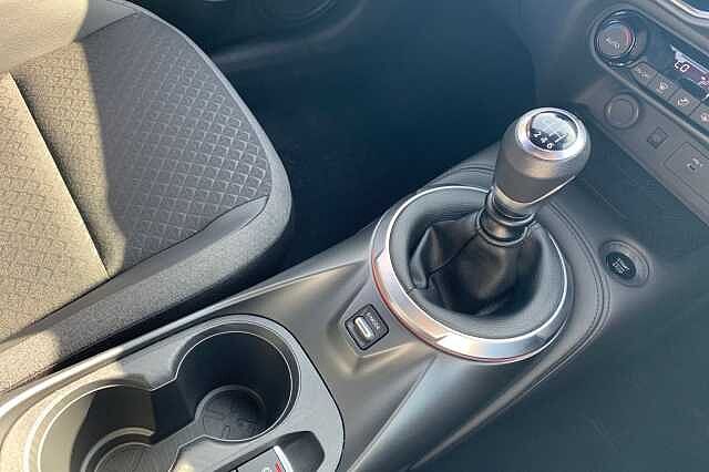 Nissan Juke 1.0 DiG-T N-Connecta 5dr