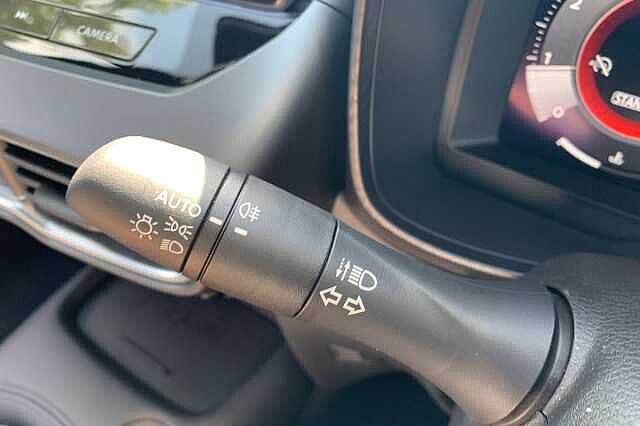 Nissan Juke 1.0 DiG-T N-Connecta 5dr