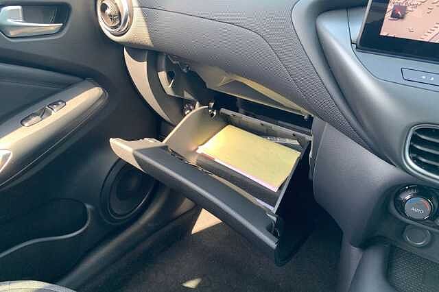 Nissan Juke 1.0 DiG-T N-Connecta 5dr