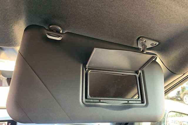 Nissan Juke 1.0 DiG-T N-Connecta 5dr