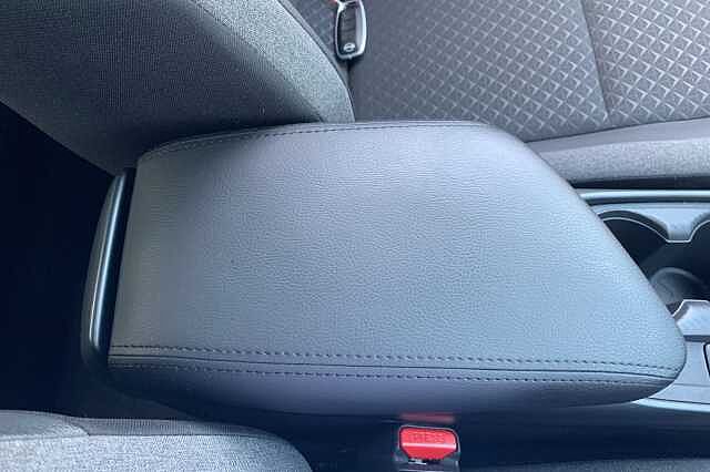 Nissan Juke 1.0 DiG-T N-Connecta 5dr