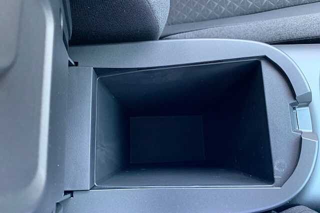 Nissan Juke 1.0 DiG-T N-Connecta 5dr