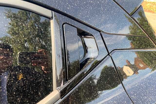 Nissan Juke 1.0 DiG-T N-Connecta 5dr