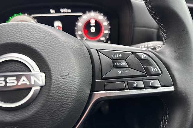 Nissan Juke 1.6 Hybrid N-Connecta 5dr Auto