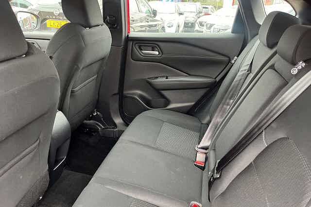 Nissan Qashqai 1.3 DiG-T MH Acenta Premium 5dr