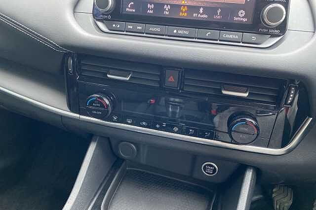 Nissan Qashqai 1.3 DiG-T MH Acenta Premium 5dr