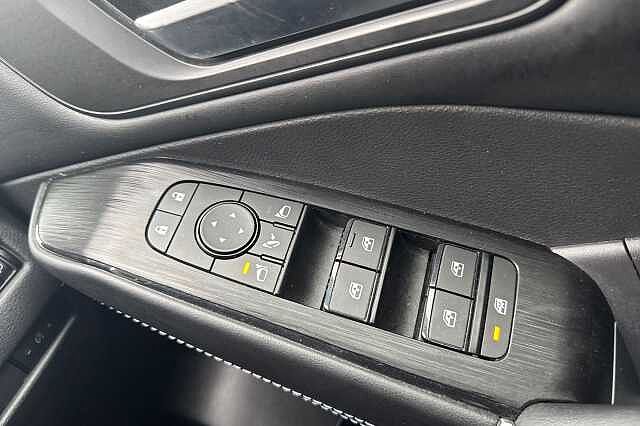 Nissan Qashqai 1.3 DiG-T MH N-Connecta 5dr