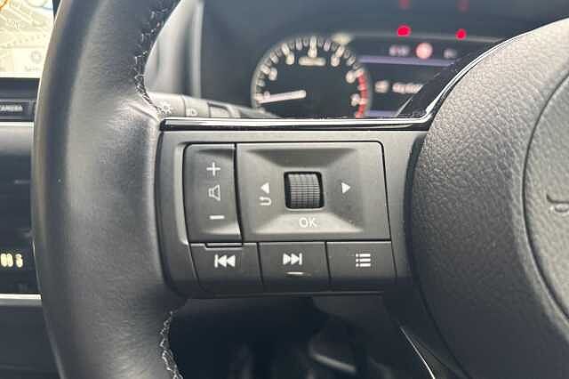 Nissan Qashqai 1.3 DiG-T MH N-Connecta 5dr