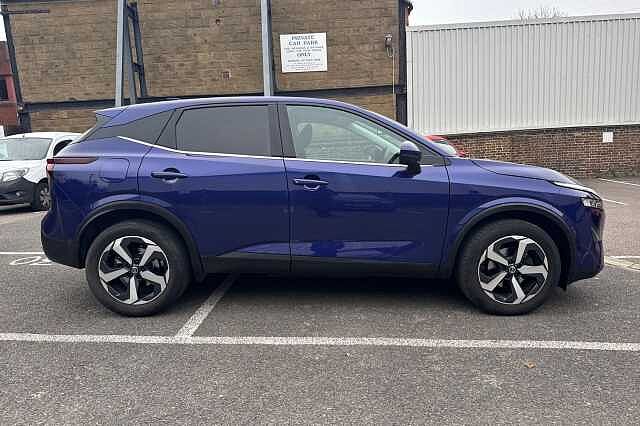Nissan Qashqai 1.3 DiG-T MH N-Connecta 5dr
