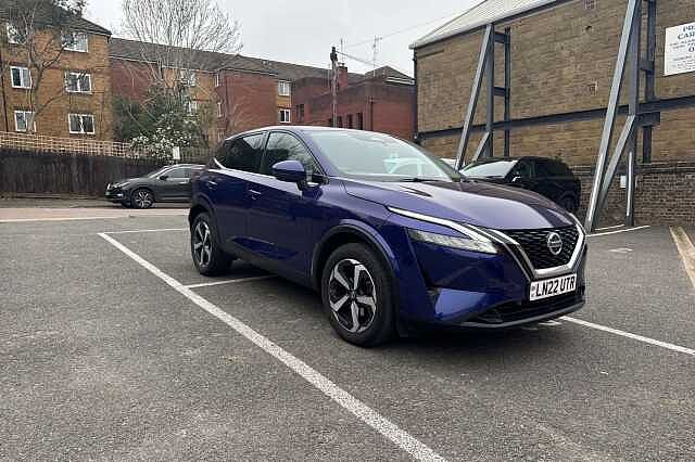 Nissan Qashqai 1.3 DiG-T MH N-Connecta 5dr