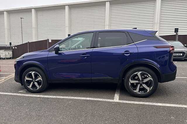 Nissan Qashqai 1.3 DiG-T MH N-Connecta 5dr